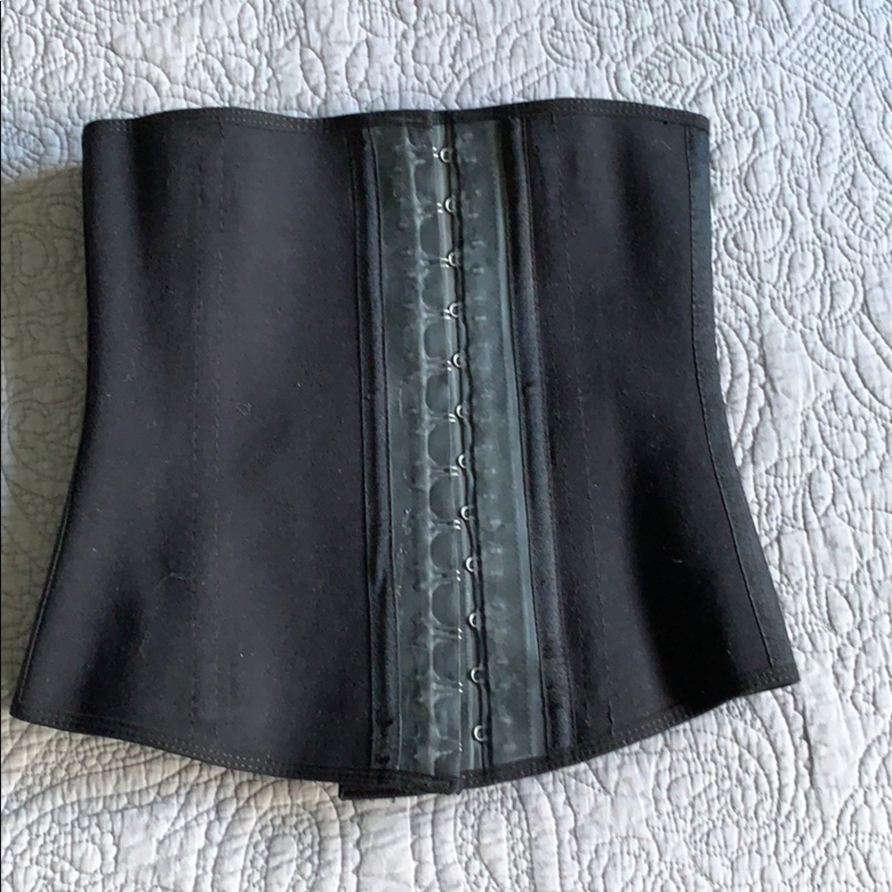 Waist trainer